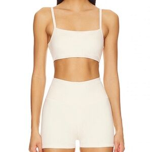 FlowWell Saylor Sports Bra
WellBeing + BeingWell